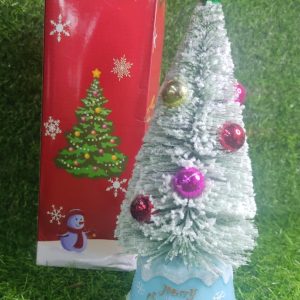 Nav Árbol Con Adornos