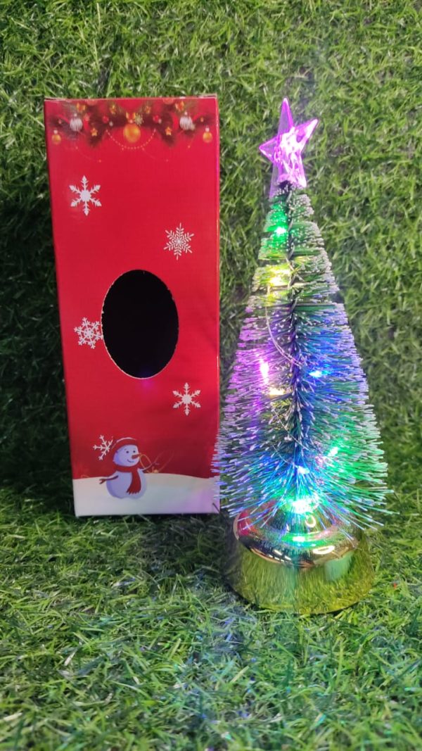Nav Árbol Con Luz
