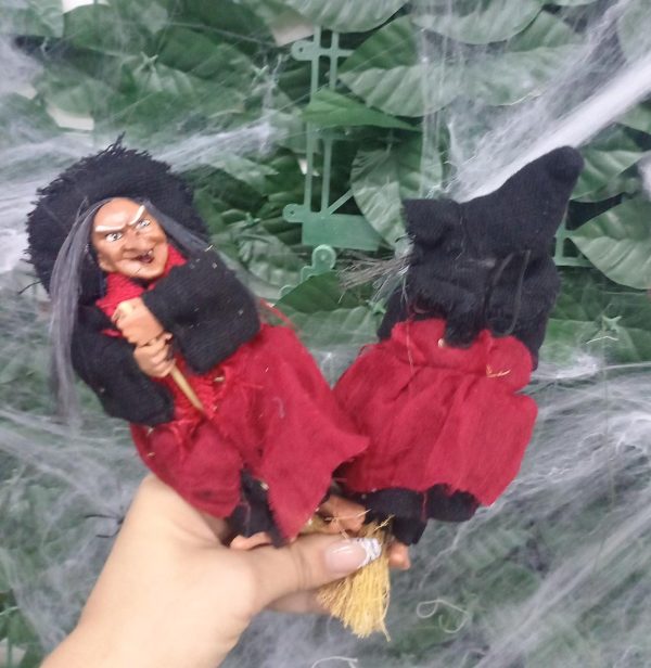 Bruja Para Colgar Con Escoba