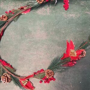 Nav Guirnalda De Ramas Con Pastora Con Escarcha, Piñas Y Frutos Rojos