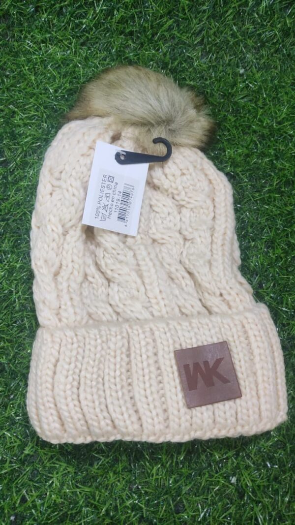 Gorro Lana Con Pompom - Imagen 3