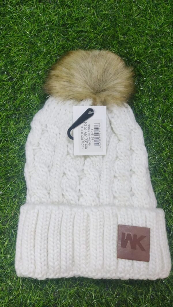 Gorro Lana Con Pompom - Imagen 2