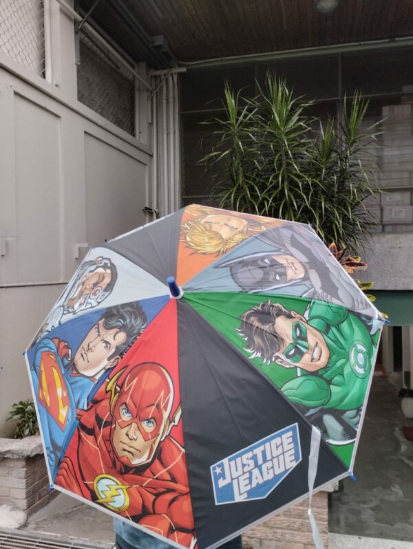Sombrilla Infantil Avengers  - Imagen 2