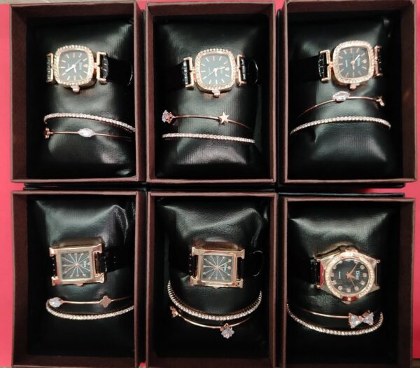 Reloj De Mujer Con Pulsera Color Negro En Caja