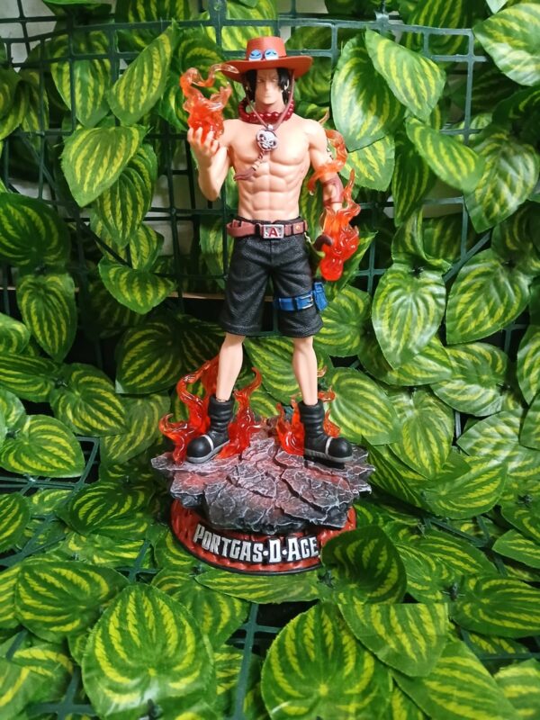 Muñeco De Colección Portgas D Ace